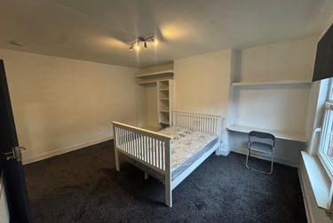 2 bed house, Royal Park Terrace, Hyde Park, Leeds, LS61EX - Image 9