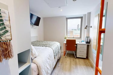 4 Bed Ensuite at COSMOS, 2 Moore Street, City Centre, Sheffield, S37HZ - Image 3