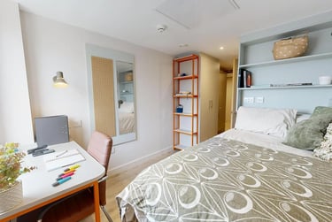 4 Bed Ensuite at COSMOS, 2 Moore Street, City Centre, Sheffield, S37HZ - Image 1