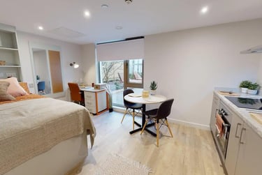 Cluster Accessible Studio at COSMOS, 2 Moore Street, City Centre, Sheffield, S37HZ - Image 5