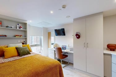 Cluster Accessible Studio at COSMOS, 2 Moore Street, City Centre, Sheffield, S37HZ - Image 3