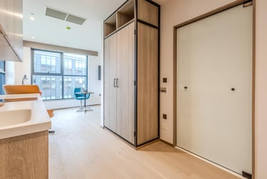 Large Studio - Image 9