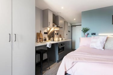 Club Plus Studio - Image 1