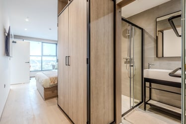 One Bedroom Apartment - Image 6