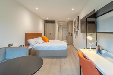 Signature Plus Studio - Image 5