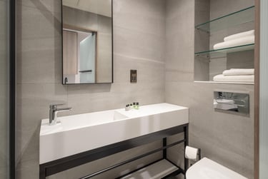 Signature Plus Studio - Image 9