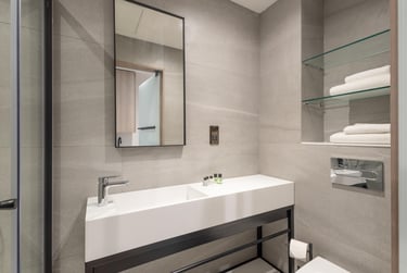 Signature Plus Studio - Image 11