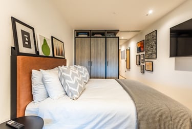 Large 4 Bedroom - Image 1