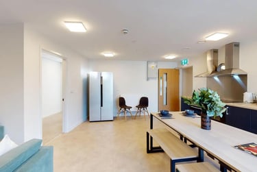 12 Bed Cluster Ensuite - Image 5