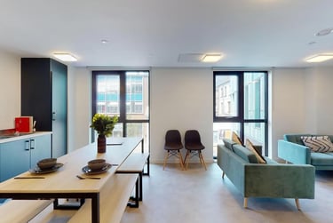 9 Bed Cluster Ensuite - Image 5