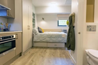 Block B Penthouse Studio - Image 4