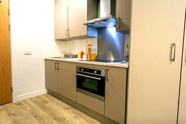 Ultra Studio - Image 3