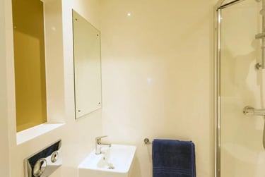 Ultra Studio - Image 4