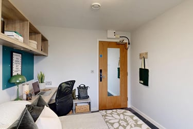 Canal View Room - Image 6