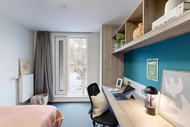 Non-Ensuite Room - Image 3