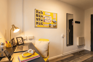 Premium Ensuite at Woodhouse Flats, St Marks Street, Woodhouse, Leeds, LS29EP - Image 4