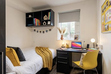 Premium Ensuite at Woodhouse Flats, St Marks Street, Woodhouse, Leeds, LS29EP - Image 1