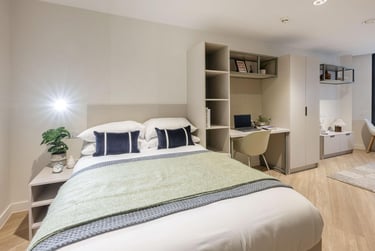 Silver Studio - Image 1