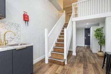 Superior Mezzanine Studio at 26 Great George Street, 26 Great George Street, City Centre, Leeds, LS13DL - Image 6