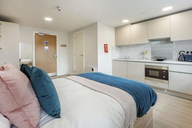 Classic Plus Studio at Waterloo House, Fawcett Street, City Centre, York, YO104GB - Image 4