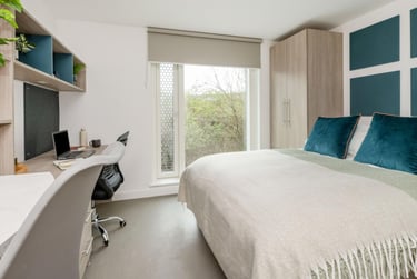 Platinum Studio at Timber Yard, Silverthorne Lane, Near University, Bristol, BS20QD - Image 3