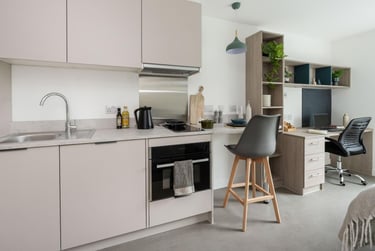 Bronze Studio at Timber Yard, Silverthorne Lane, Near University, Bristol, BS20QD - Image 6