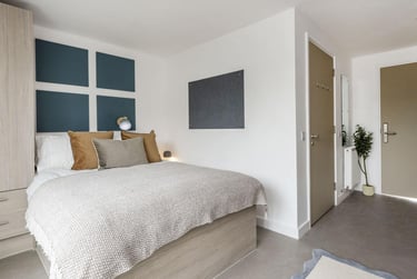 Silver Studio at Timber Yard, Silverthorne Lane, Near University, Bristol, BS20QD - Image 1