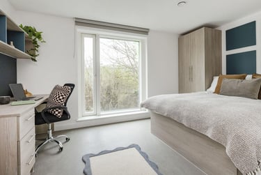 Silver Plus Studio at Timber Yard, Silverthorne Lane, Near University, Bristol, BS20QD - Image 1