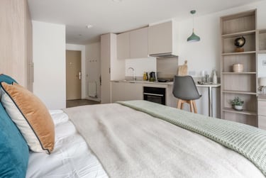 Gold Plus Studio at Timber Yard, Silverthorne Lane, Near University, Bristol, BS20QD - Image 10