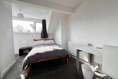 4 bed house, Sharrow Street, Highfield, Sheffield, S118BY - Image 2