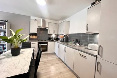 2 bed house, Norfolk Park Road, Heeley, Sheffield, S23QE - Image 2