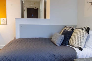 Deluxe Ensuite at Orbital, Ilkeston Road, Canning Circus, Nottingham, NG73GE - Image 1