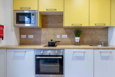 Deluxe Studio - Image 8