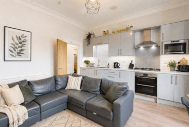 8 bed house, Fishponds Road, Greenbank, Bristol, BS56SE - Image 2