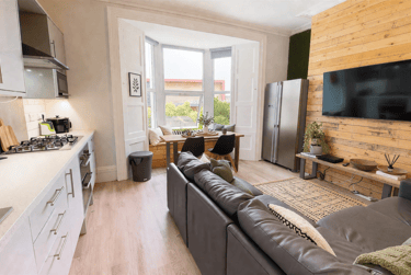 8 bed house, Fishponds Road, Greenbank, Bristol, BS56SE - Image 1