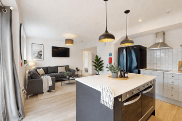 6 bed house, Braemar Avenue, Northville, Bristol, BS70TB - Image 1