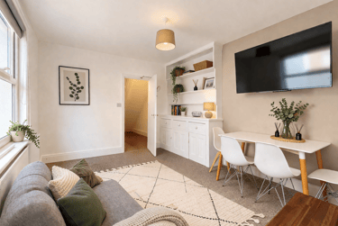 6 bed house, Fishponds Road, Speedwell, Bristol, BS163DT - Image 1