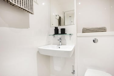 Studio at Press House, 81-88 Beresford Street, Woolwich, London, SE186BG - Image 9