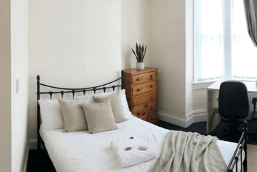 6 bed house, Ridgeway Terrace, Rampart Road, Leeds, LS62HU - Image 9