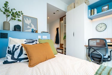 Premium 5 Bed Ensuite at The Propeller Quarter, Fairlawn Avenue, Near University, Bristol, BS344AB - Image 1