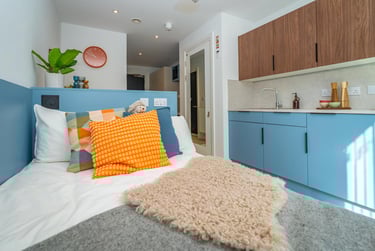 Bronze Studio at The Propeller Quarter, Fairlawn Avenue, Near University, Bristol, BS344AB - Image 1