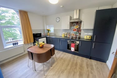 4 bed house, St James Crescent, Uplands, Mount Pleasant, Swansea, SA16DR - Image 3