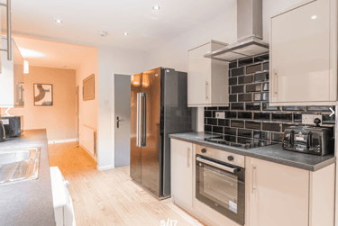 6 bed house, Kimbolton Avenue, Radford, Nottingham, NG71PT - Image 5