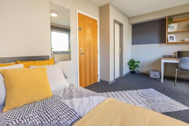 Premium Ensuite at Clarence Dock Village, Clarence Road, City Centre, Leeds, LS101LU - Image 1
