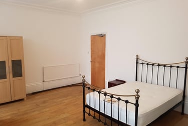 6 bed house, Burford Road, Hyson Green, Nottingham, NG76BB - Image 2