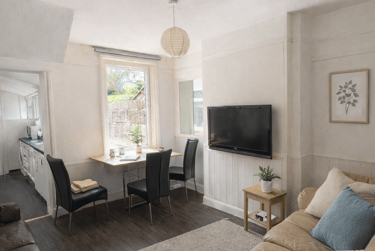 5 bed house, Cynthia Road, Twerton, Bath, BA23QH - Image 1