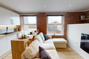 3 bed house, Whiteladies Road, Redland, Bristol, BS82QX - Image 2