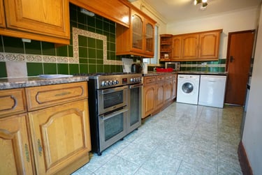 6 bed house, Westfield Drive, City Centre, Loughborough, LE113QJ - Image 1