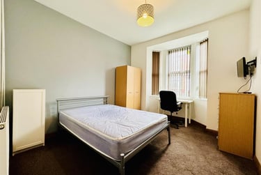 5 bed house, Midland Avenue, Lenton, Nottingham, NG72FD - Image 2