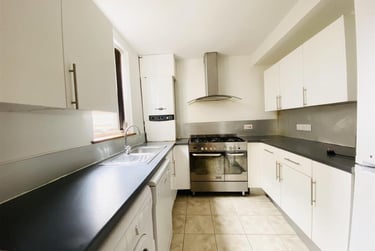 6 bed house, Kimbolton Avenue, Radford, Nottingham, NG71PS - Image 1